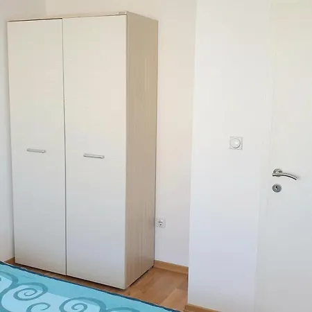 Elegance Apartment *